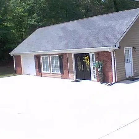 A Peaceful Hidden Treasure In Oxford Ga Villa